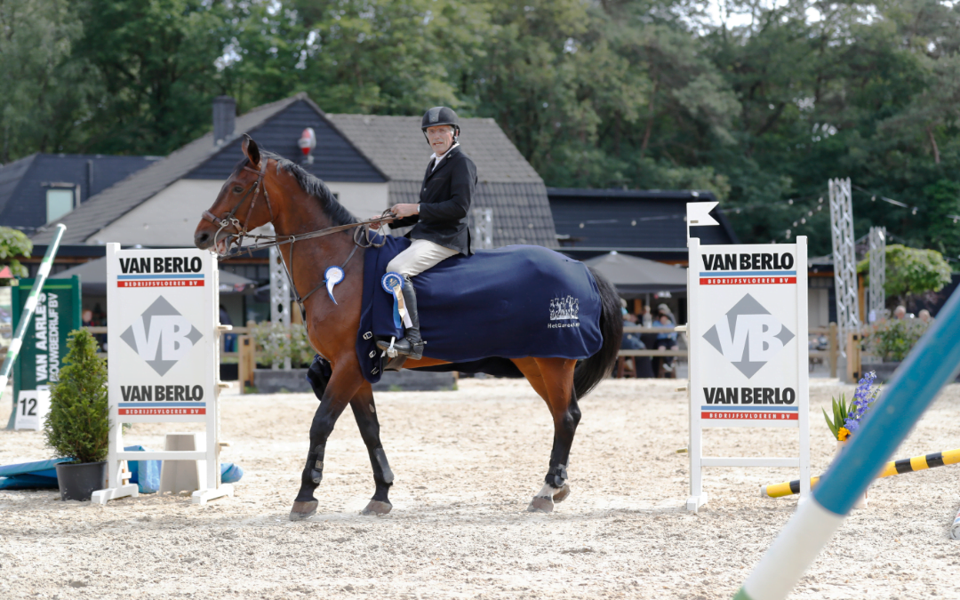 Wiljan Laarakkers dubbel op het podium tijdens Jumping Heeswijk