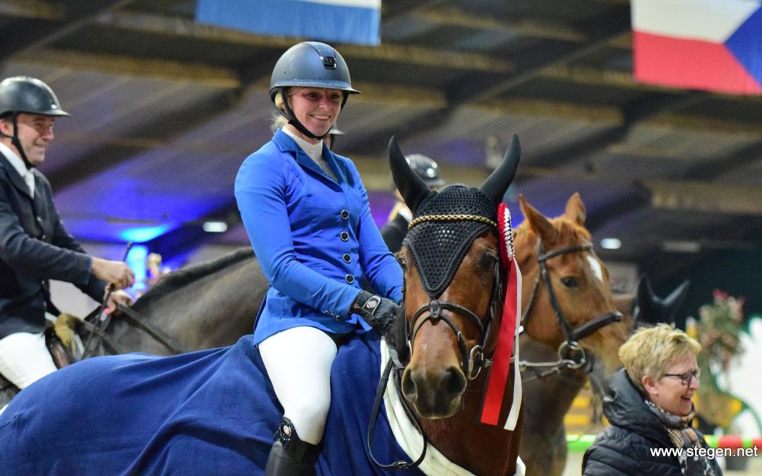Romiëlle van Tuyl pakt in Exloo ticket voor Jumping Amsterdam