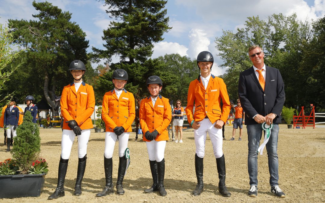 Ponyruiters missen barrage op een haar na