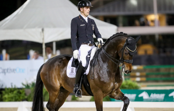 Frederic Wandres aan kop in Wellington