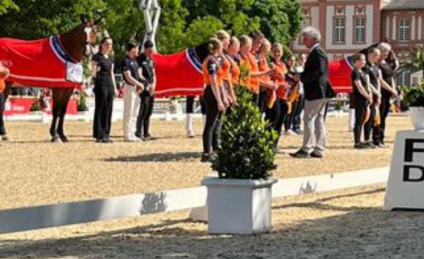 Team Roy Rogers wint Masterclass in Wiesbaden