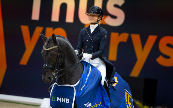Myrthe Wedda wint internationaal debuut