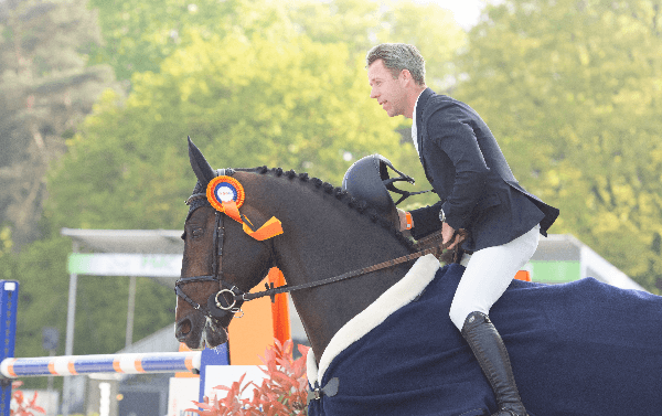 Maikel van der Vleuten wint de proef, Willem Greve aan de leiding