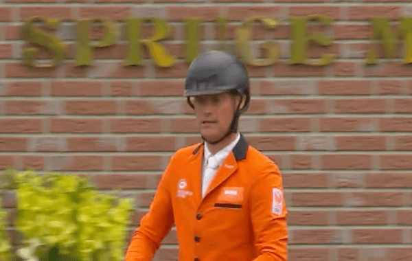 Moet je mensen tegen zichzelf in bescherming nemen?