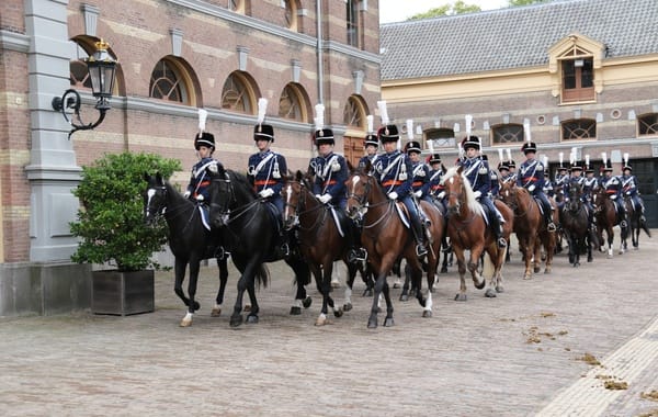 Paarden tijdens Prinsjesdag niet meer van deze tijd